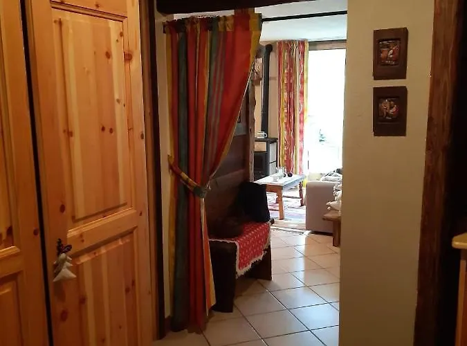 Fiocco Di Neve 아파트 필라